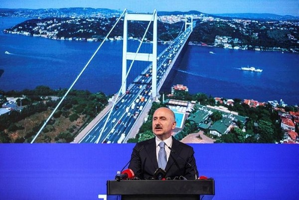 Karaismailoğlu, “İstanbul, boğazdaki gemi trafiğini Kanal İstanbul ile azaltıp seyir emniyetini arttıracağız.'