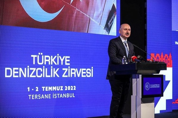 Karaismailoğlu, “İstanbul, boğazdaki gemi trafiğini Kanal İstanbul ile azaltıp seyir emniyetini arttıracağız.'