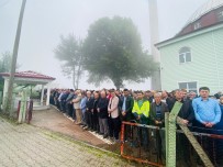 Agabeyinin Yanlislikla Vurdugu Emirhan Topraga Verildi