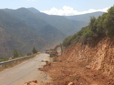 Hatay'da Yayla Yollarinda Bakim Onarim Yapiliyor