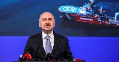 Karaismailoğlu, “İstanbul, boğazdaki gemi trafiğini Kanal İstanbul ile azaltıp seyir emniyetini arttıracağız.'