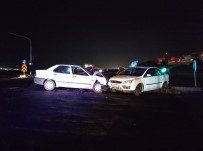 Sanliurfa'da Iki Otomobil Kafa Kafaya Çarpisti Açiklamasi 5 Yarali