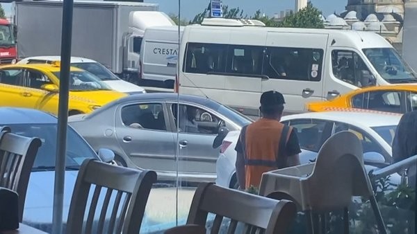 E5'te herkesin gözü önünde 9 bin lira borcu için darbedilip kaçırıldı!