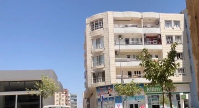 Balkondan Düsen Kiz Yasam Mücadelesi Veriyor