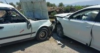 Hatay'da Trafik Kazasi Açiklamasi4 Yarali