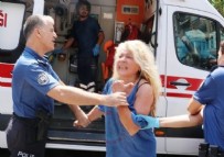 Balkona çıkan kadın dehşet saçtı! Vatandaşlar canlı yayın açtı!