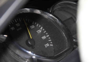 Ibre 130'Da Takili Kaldi Açiklamasi Feci Kazada 2 Kisi Yaralandi