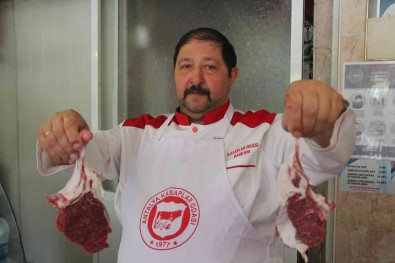 Türkiye Kasaplar Federasyonu, Kurbanda 2 Milyon Küçük, 850 Bine Yakin Büyükbas Hayvan Kesildi