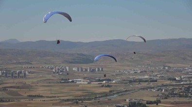 15 Temmuz Sehitlerini Gökyüzünde Andilar
