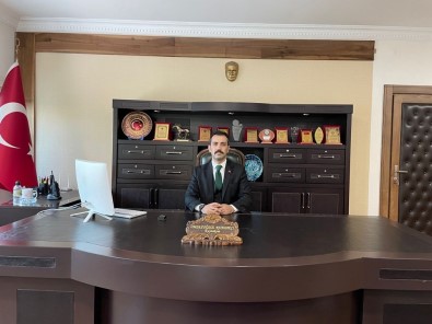 Bahçesaray Kaymakami Kundakçi'dan '15 Temmuz' Mesaji