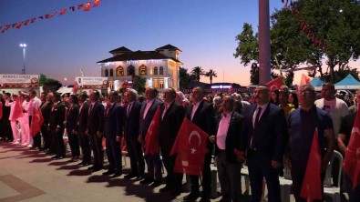 Bandirma'da Cumhuriyet Meydaninda 15 Temmuz Kutlamasi