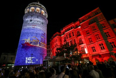 İstanbul’un simge yapılarında 15 Temmuz anlatıldı!