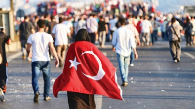 Kahraman kadınlar sancağı yere düşürmedi