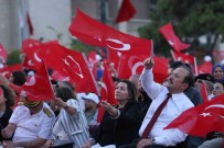 Mersinliler, 15 Temmuz'un Yil Dönümünde Meydanlara Akin Etti