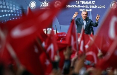 Türkiye'nin kalbi Saraçhane'de attı! Vatandaşlar 15 Temmuz anma programına akın etti