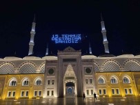 15 Temmuz Yil Dönümünde Çamlica Camii'nden Sela Sesler Yükseldi