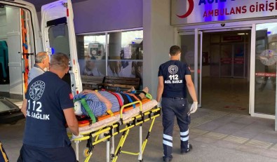 Erzincan'da Trafik Kazasi Açiklamasi 1'I Çocuk 5 Yarali