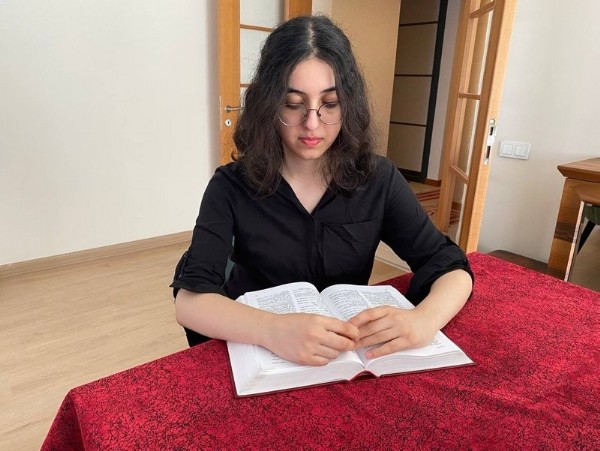 İşte YKS Türkiye şampiyonları: Selin Aşıkiraz ve Zeynep Dila Kuyucu başarının sırrını açıkladı!