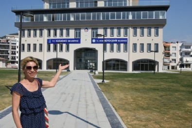 Açılış kurdelesini Kılıçdaroğlu kesmişti Belediye binası 25 gündür kapalı