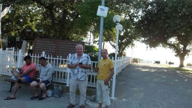 Burhaniyelilere Ücretsiz Internet Hizmeti