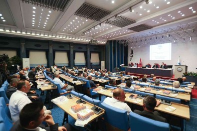 Büyüksehir Belediye Meclisi Toplandi