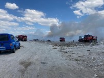 Emet'te Eski Çöplükte Çikan Yangin Ormana Siçramadan Söndürüldü