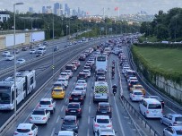 Istanbul'da Bayram Dönüsü Trafik Yogunlugu Olustu