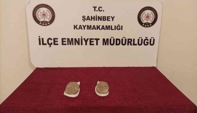 Polisten Kaçan Sahsin Üzerinden Uyusturucu Çikti