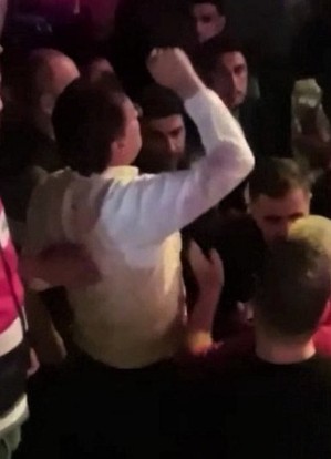 CHP'li başkan Selman Hasan Arslan, Sibel Can konserinde olay çıkarmıştı: Rezaletin yeni görüntüleri ortaya çıktı!