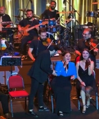 CHP'li başkan Selman Hasan Arslan, Sibel Can konserinde olay çıkarmıştı: Rezaletin yeni görüntüleri ortaya çıktı!