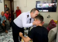 Jandarma Komutani Zafer Tombul, Pençe-Kilit Operasyonu Gazisini Alnindan Öptü