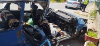Kontrolden Çikan Otomobil Park Halindeki Tira Çarpti Açiklamasi 2 Yarali