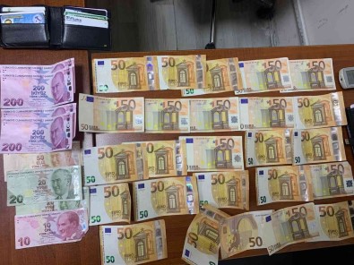 Güvenlik Görevlisinin Dikkati Yankesiciyi Yakalatti