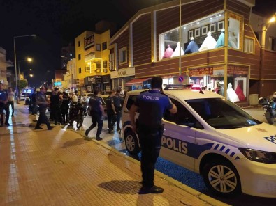 Adana'da Dügünde Silahli Ve Biçakli Kavga Açiklamasi 2 Yarali