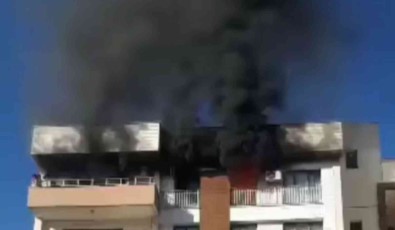 Cizre'de 5 Katli Binada Çikan Yangin Korkuttu
