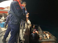 Yunanistan Unsurlarinca Geri Itilen 9 Göçmen Kurtarildi