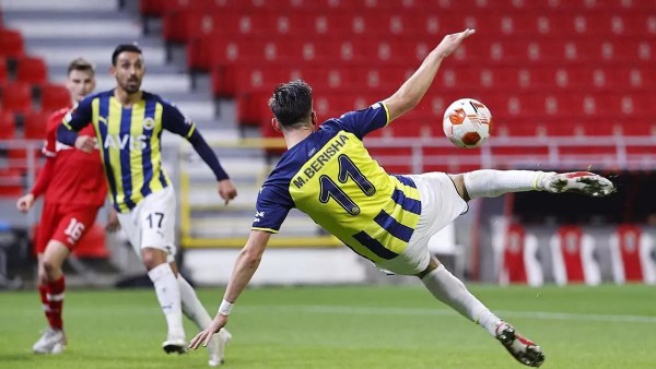 Mergim Berisha, Stuttgart yolunda!