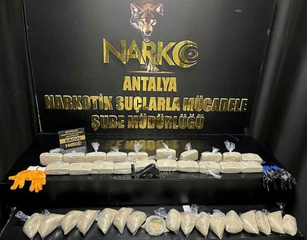 Antalya'da 'kökünü kurut' operasyonu: 32 gözaltı!