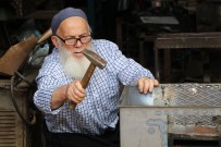 75 Yasindaki Soba Ustasi Unutulmaya Yüz Tutmus Meslegini Yasatmaya Çalisiyor