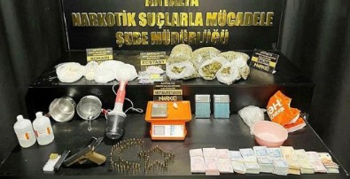 Antalya'da 'kökünü kurut' operasyonu: 32 gözaltı!