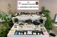 Ev Degil Sanki Uyusturucu Imalathanesi, Ele Geçirilenler Sasirtti