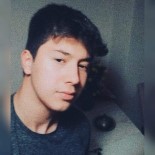 Karadeniz'de Bogulma Tehlikesi Geçiren Genç Hayatini Kaybetti