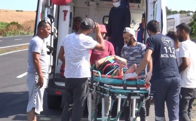 5 Kisinin Içerisinde Bulundugu Otomobil Sarampole Devrildi