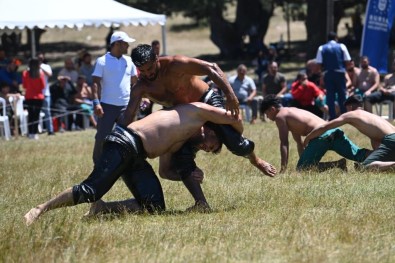 Ata Sporlarinda Renkli Bulusma