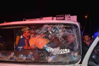 Bilecik'te Çöp Kamyonuyla Çarpisan Aracin Sürücüsü Hayatini Kaybetti, 3 Kisi Yaralandi