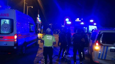 Polis Aracina Cip Çarpti Açiklamasi 2 Polis Memuru Yaralandi