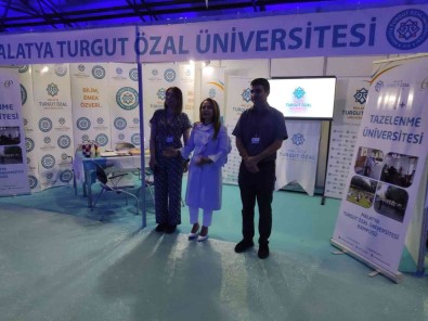 25'Inci Kayisi Festivali Fuarinda Turgut Özal Üniversitesi De Stant Açti