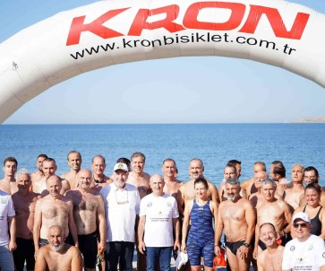 4. Büyükçekmece Körfezi Açik Deniz Yüzme Yarisi Yogun Ilgi Gördü