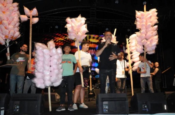 Haluk Levent'ten pamuk şeker sürprizi!