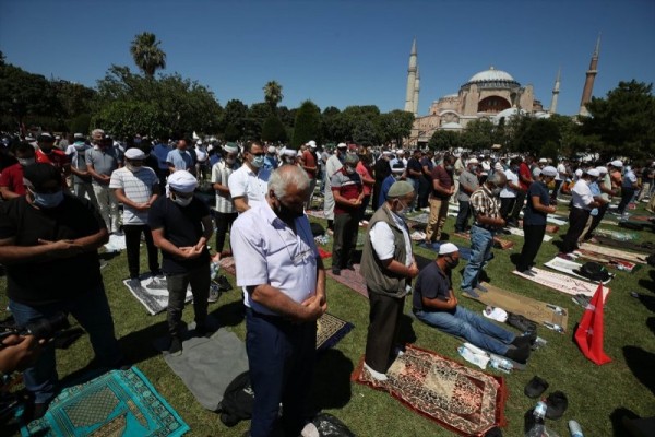 Ayasofya Camii’nin ibadete açılışının ikinci yılı...